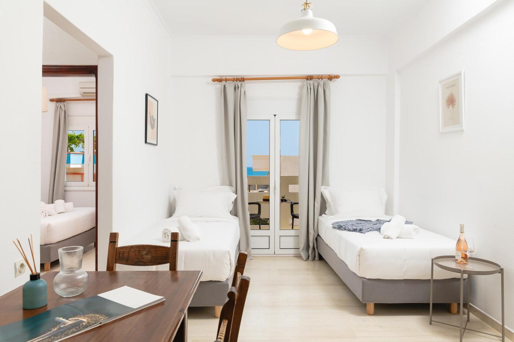 Thelesi Apartments Stalos Exterior photo